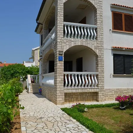 Ana Apartman *